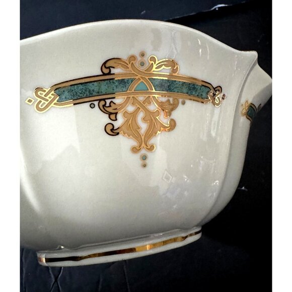 Lenox Vintage Ivory & Gold Scalloped Serving Bowl With Ornate Green & Gold Trim - Picture 9 of 9